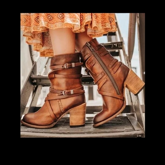 Retro Strappy Booties, 38, Cognac - Picture 3 of 8